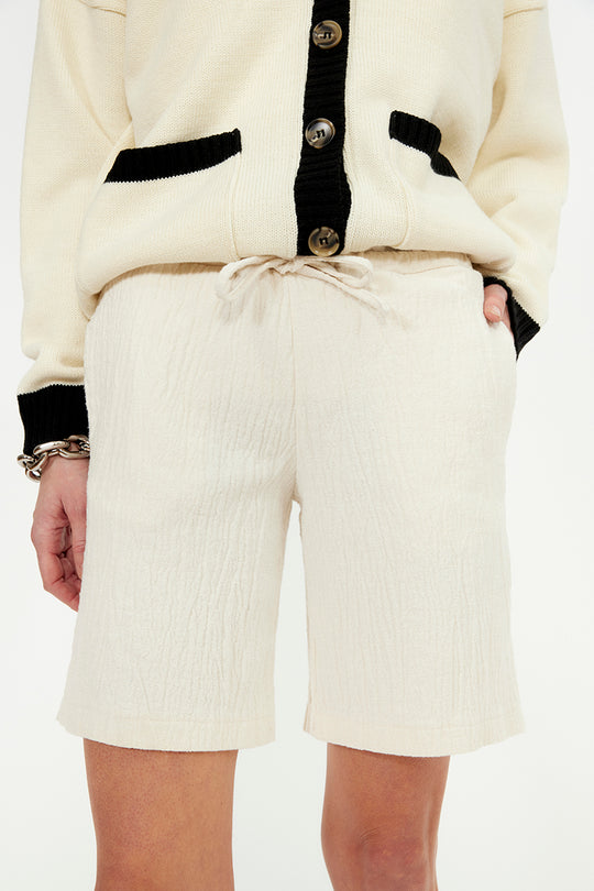 bermuda shorts latte